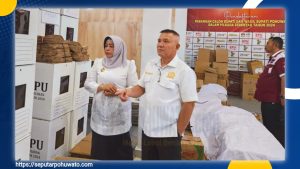 Tinjau Kesiapan Logistik, Plt Bupati Suharsi Igirisa Optimis Pilkada Pohuwato 2024 Berjalan Lancar