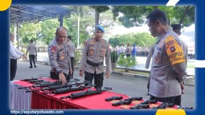 Wakapolda Gorontalo Periksa Senjata Api Personel, Pastikan Penggunaan Sesuai Prosedur