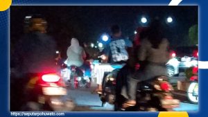 Antusiasme Warga Membludak, Pantai Pohon Cinta Jadi Primadona di Pergantian Malam Tahun Baru 2025