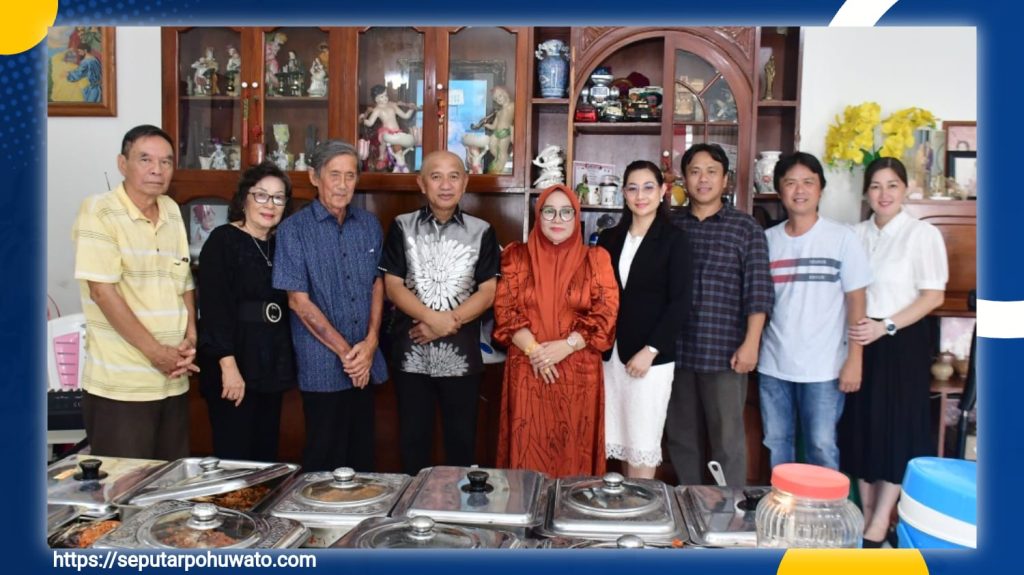 Harmoni di Awal Tahun, Bupati Saipul Mbuinga Sapa Keluarga Owan Gosal di Paguat