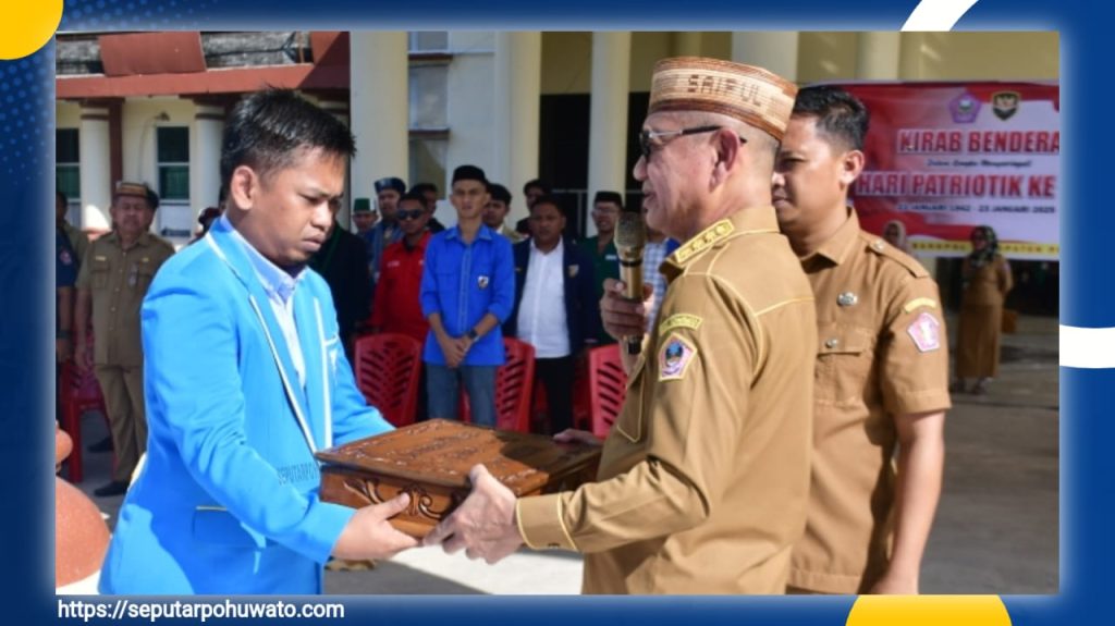 Peringati Hari Patriotik, Bupati Pohuwato Lepas Kirab Bendera ke Perbatasan Boalemo