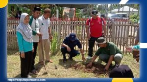 Bupati Saipul Tanam Buah pada Gerakan Menanam Pohon 1000 Buah di Desa Bulangita
