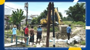 Karang Taruna dan APRI Bantu Atasi Sedimentasi Saluran di Duhiada’a, Petani: Alhamdulillah, Terima Kasih!