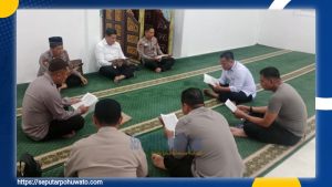 Tingkatkan Keimanan di Bulan Suci, Personel Polres Pohuwato Tadarus Al-Qur’an Bersama