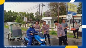 Aksi Sosial Polres Pohuwato, Kapolres Winarno Pimpin Pembagian Takjil untuk Warga