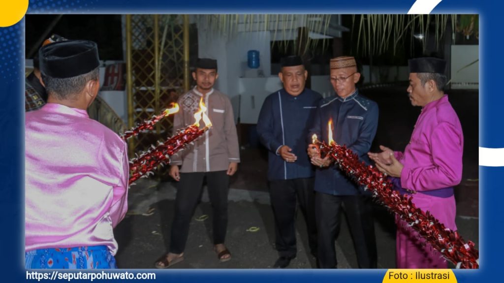 Bersama Pemangku Adat, Wabup Iwan Adam Rayakan Tumbilotohe dengan Khidmat