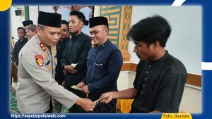 Kapolres AKBP Busroni Serahkan Bantuan Sembako kepada Eks Napiter dalam Safari Ramadhan