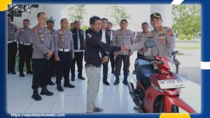 Bukti Polri untuk Masyarakat, Kapolres AKBP Busroni Bantu Korban Premanisme Dambalo dengan Sepeda Motor