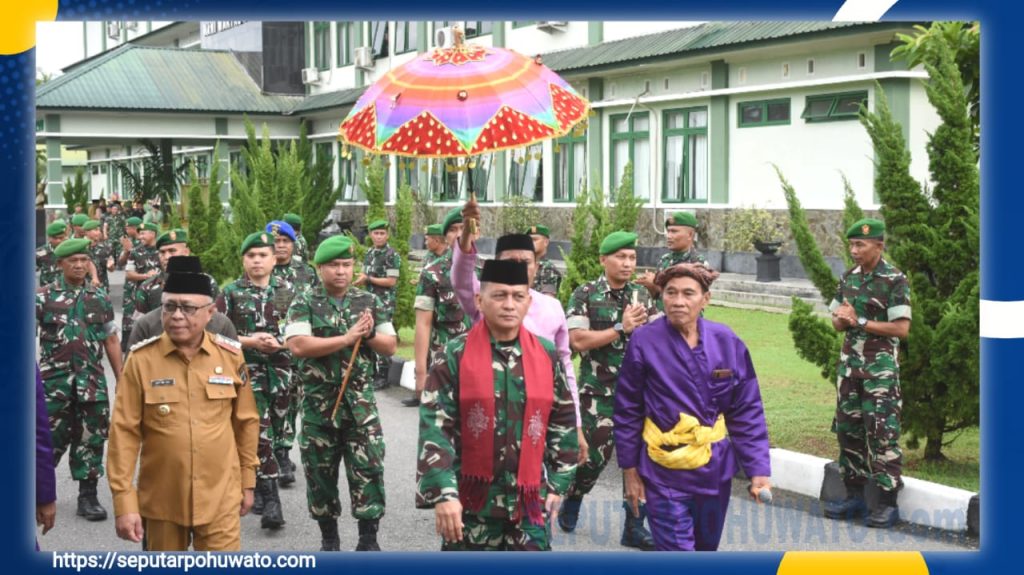 Tradisi Mopotilolo dan Molo’opu Sambut Danrem Baru Brigjen Hardo Sihotang di Gorontalo