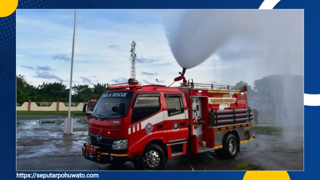 Damkar Baru Pohuwato Diuji Coba, Bisa Semprot Air Sambil Jalan, Ini Keunggulannya