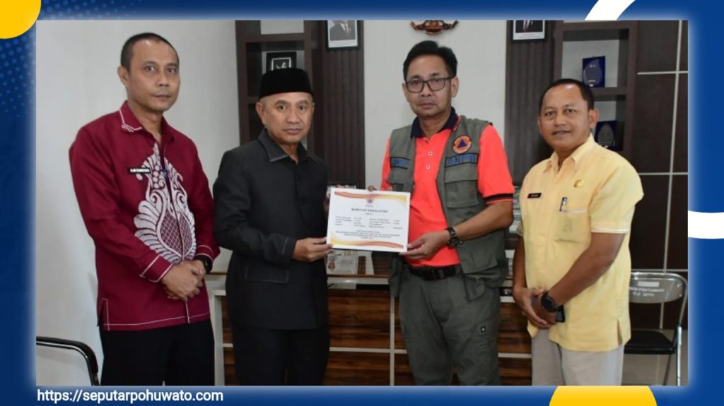 BNPB Serahkan Bantuan Senilai Rp 593 Juta untuk Korban Banjir di Pohuwato