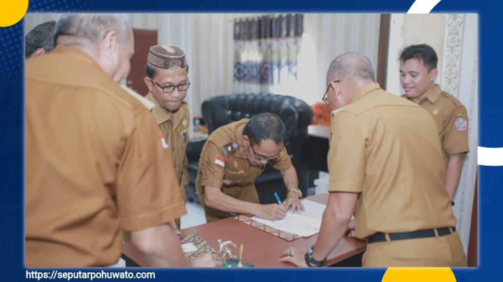 Bahari Gobel Resmi Jabat Plt. Kadis Perhubungan Pohuwato, Wabup Iwan: Jaga Koordinasi dan Tanggung Jawab