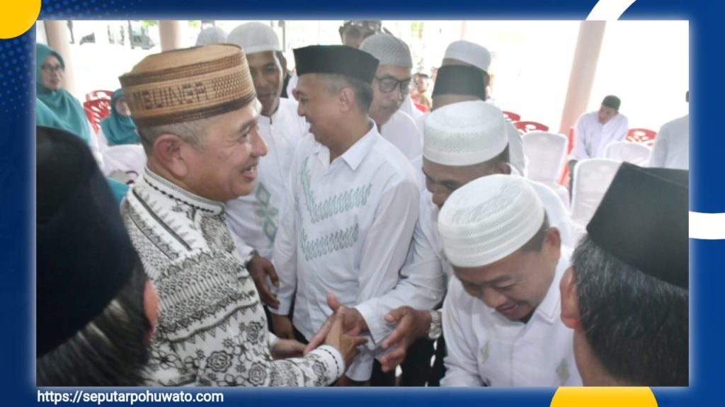 Penuh Haru, Bupati Saipul Sambut Kepulangan Jemaah Haji Pohuwato 2025