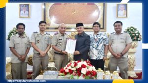 BPN Serahkan 9 Sertifikat ke Pemda, Saipul Mbuinga Fokus Jaga Aset Daerah