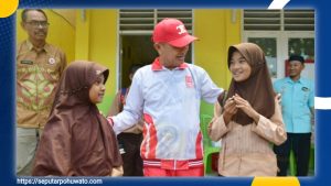 Temui Murid SDN 04 Buntulia, Bupati Saipul Beri Motivasi dan Pesan Menyentuh Hati
