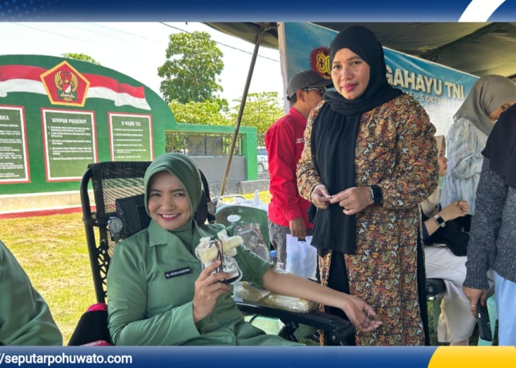 Bakti Kesehatan dan Bazar Murah yang digelar Kodim 1313/Phw dalam rangka memperingati Hari Ulang Tahun ke-80 Tentara Nasional Indonesia (TNI)