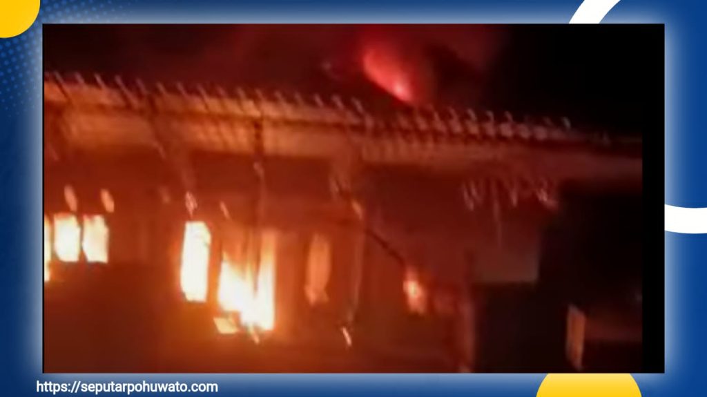 BREAKING NEWS: Kantor Desa Molamahu di Paguat Pohuwato Terbakar, Diduga Korsleting Listrik