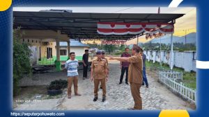 Kantor Desa Molamahu Terbakar, Wabup Iwan Adam Tinjau Lokasi dan Janji Cari Solusi Cepat
