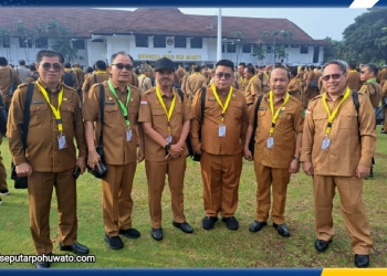 Sekda Iskandar Datau, bersama Kepala Bappeda Pohuwato, Irfan Saleh, saat menghadiri Rapat Koordinasi (Rakor) Sinkronisasi Program dan Kegiatan Kementerian/LPNK dengan Pemerintah Daerah Tahun 2025, di Kampus Institut Pemerintahan Dalam Negeri (IPDN) Jatinangor, Senin (27/10/2025).