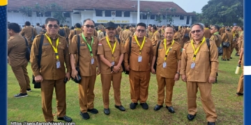 Sekda Iskandar Datau, bersama Kepala Bappeda Pohuwato, Irfan Saleh, saat menghadiri Rapat Koordinasi (Rakor) Sinkronisasi Program dan Kegiatan Kementerian/LPNK dengan Pemerintah Daerah Tahun 2025, di Kampus Institut Pemerintahan Dalam Negeri (IPDN) Jatinangor, Senin (27/10/2025).