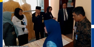 Foto: Pejabat Eselon II dan III saat menjalani tes urine mendadak