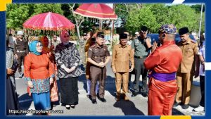 Kajari Baru Arif Ronaldi Langsung Disambut Adat Mopotilolo, Tanda Restu dari Masyarakat Pohuwato