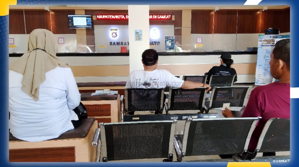 Samsat Pohuwato Dikeluhkan Warga: Sudah Jam 9 Lewat Pelayanan Belum Buka