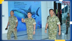 Brigjen TNI Hardo Sihotang Sambut Kedatangan Kasdam XIII/Mdk di Bandara Djalaluddin