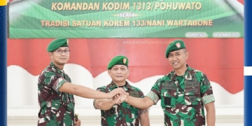 Acara serah terima jabatan Dandim 1313/Pohuwato dari Letkol Inf Madiyan Surya, kepada Letkol Arm Fiat Suwandana, di Makorem 133/NW. (Kaleb)