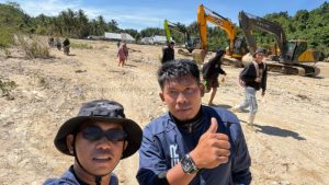 Cegah Banjir Susulan, YR Team Inisiatif Lakukan Normalisasi Sungai Desa Hulawa
