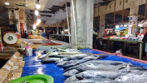 Dulu Bisa Habis Satu Bak, Kini Sepi: Curhat Pedagang Ikan Pasar Marisa Usai Tambang Ditertibkan