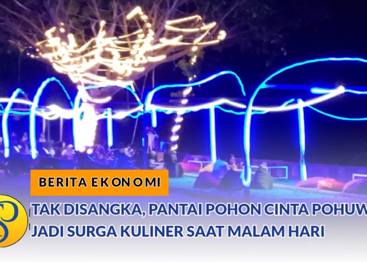 Salah satu lapak kuliner pedagang di wisata pantai pohon cinta, Minggu (25/01/2026) malam. Foto: Dok.Tim