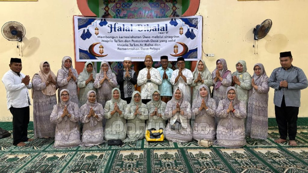 Momen Halal Bihalal di Desa Palopo, Camat Usman Bay Ajak Warga Bersihkan Hati Jelang Ramadan