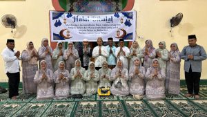 Momen Halal Bihalal di Desa Palopo, Camat Usman Bay Ajak Warga Bersihkan Hati Jelang Ramadan