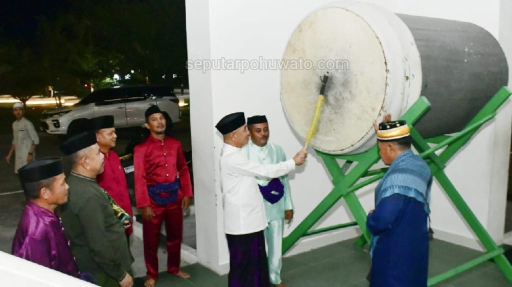 Beduk Ditabuh di Masjid Agung Baiturahim Pohuwato, Tanda Puasa Ramadan Resmi Dimulai
