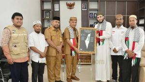 Dari Yordania ke Pohuwato, Sheikh Mukmin Tempuh 24 Jam Demi Palestina