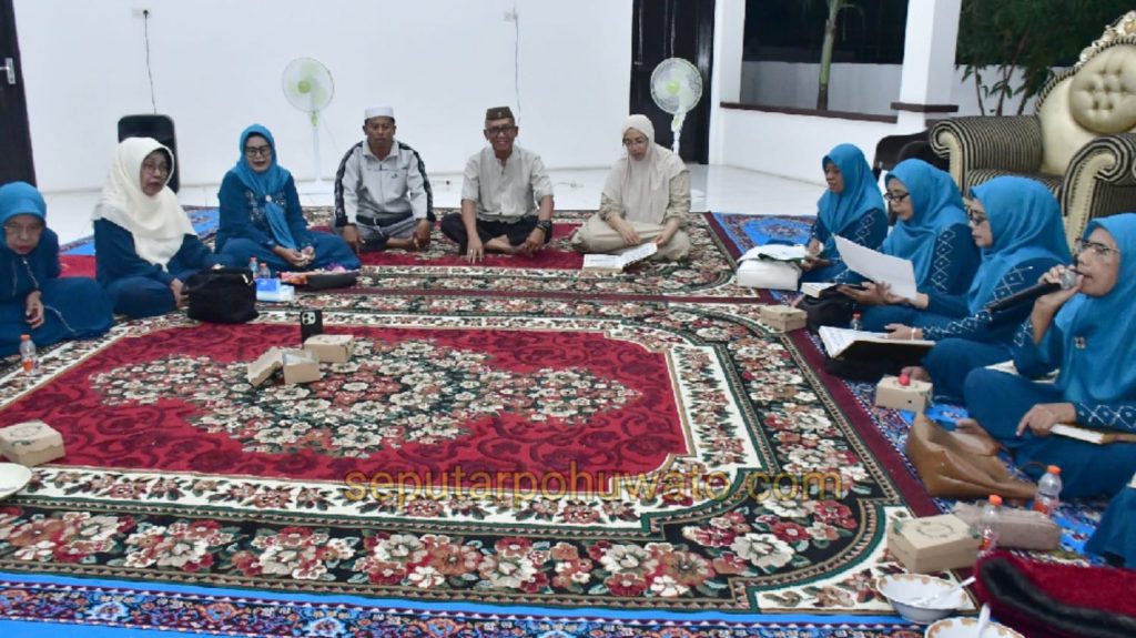 Khatam Al-Qur’an di Tiga Rumah Jabatan, Pemkab Pohuwato Tuntaskan Tadarus 30 Juz pada Malam ke-16 Ramadan