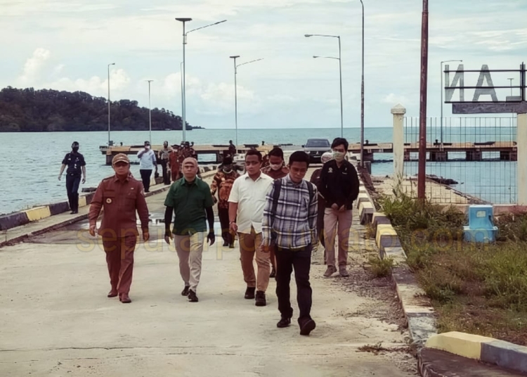 Pelabuhan Barang Bumbulan, Kecamatan Paguat. (Sumber Foto: Zainal)