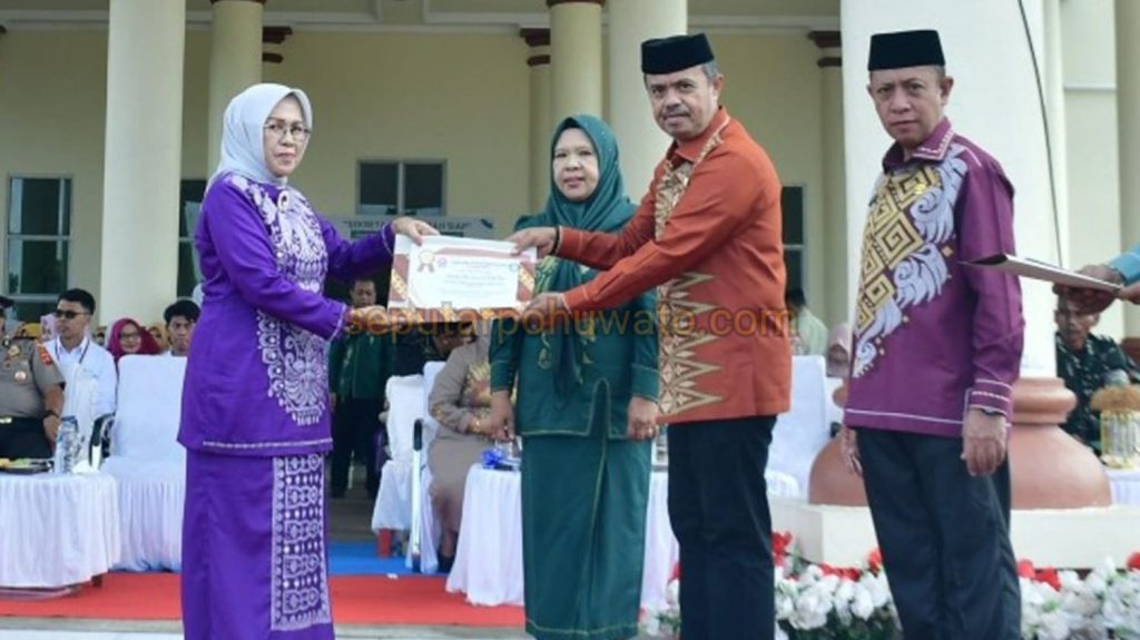 Enam Guru di Pohuwato Purna Tugas, Jejak Pengabdian Mereka Tak Terlupakan