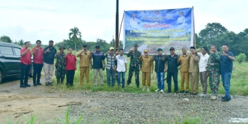 Bupati Pohuwato, Saipul A. Mbuinga, ketika meninjau lokasi pembangunan Batalyon Infantri Teritorial Pembangunan (Yonif TP) di Kecamatan Popayato Barat, Selasa (05/05/2026).