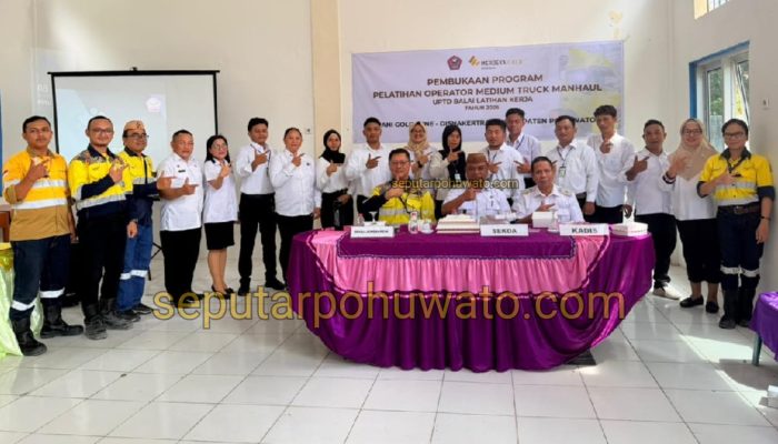 10 Pemuda Desa Lingkar Tambang Ikuti Pelatihan Operator Medium Truck dari Pani Gold Mine