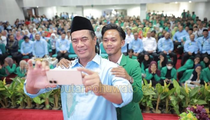 Perjuangan Mahasiswa Popayato Barat Berbuah Alsintan dari Menteri Pertanian