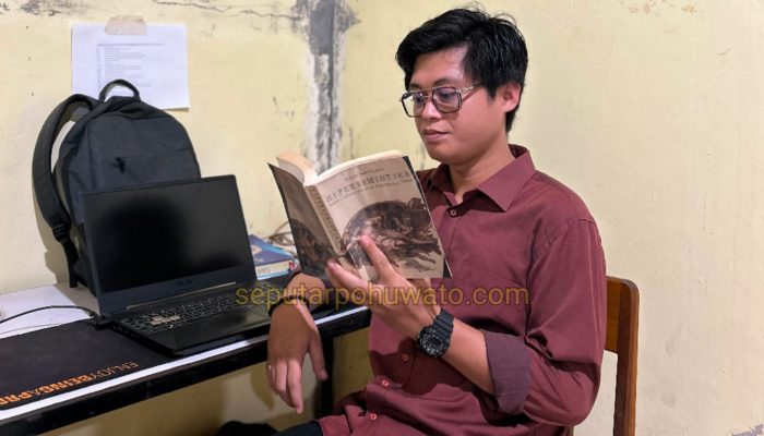Hipersemiotika Jokowi Menginjak Kepala Kerbau, Ketua Bidang PA HMI Pohuwato Soroti Dominasi Simbol