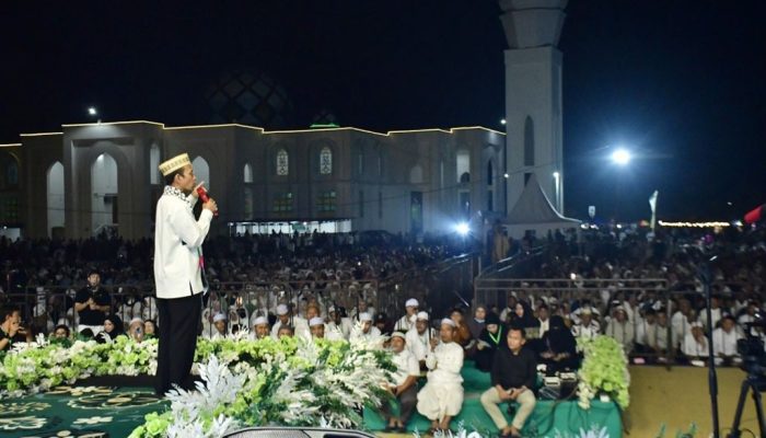 Ribuan Jamaah Padati Pohuwato Berselawat, UAS Beri Pesan Menyentuh soal Persatuan